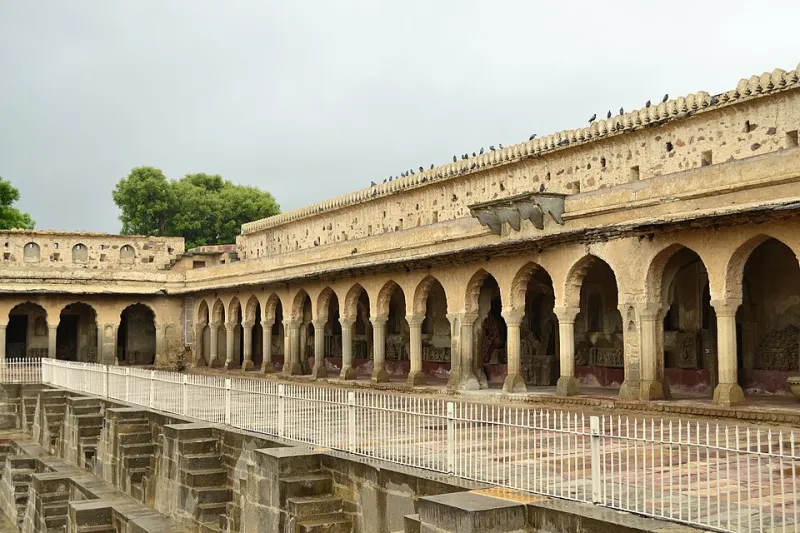Thirteen Stories Down: The Stepwells American Architects Can't Stop Measuring